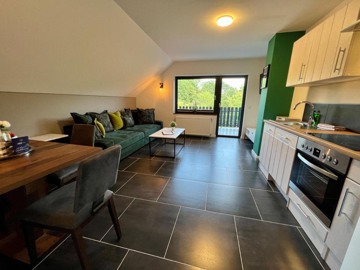 Junipro Apartments & Rooms Bosen-Eckelhausen ภายนอก รูปภาพ