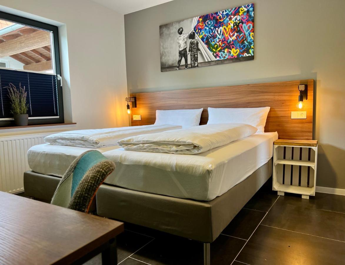 Junipro Apartments & Rooms Bosen-Eckelhausen ภายนอก รูปภาพ